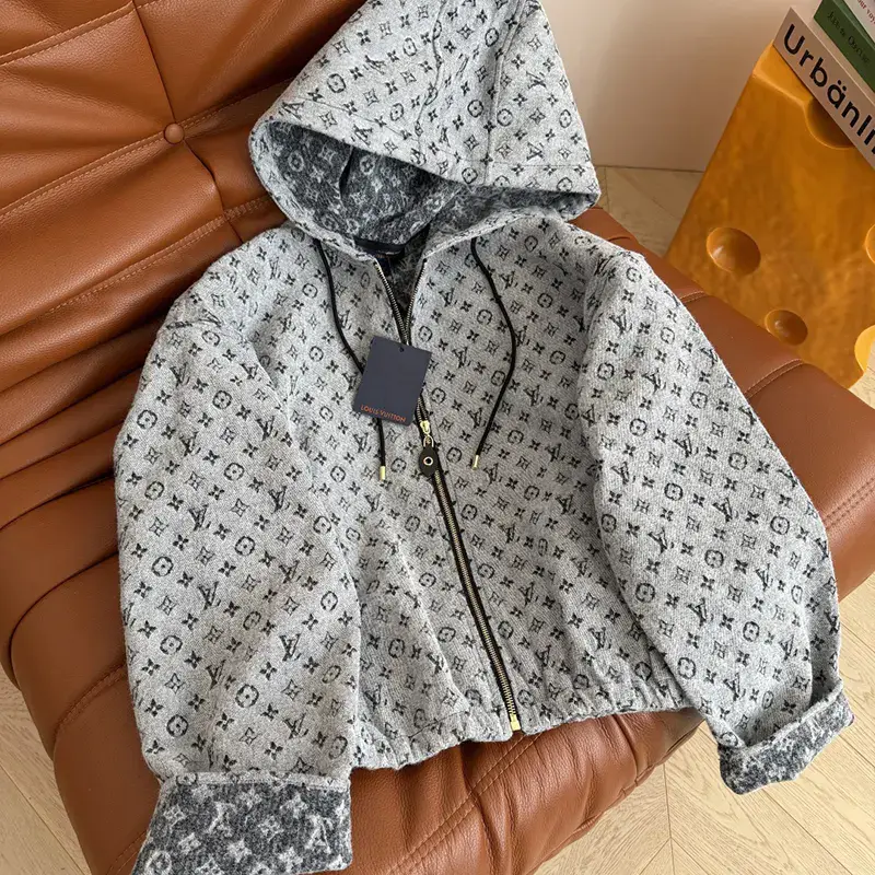 すぐ届くルイヴィトン モノグラム ブークレフーディ フェイク 1AHZN9