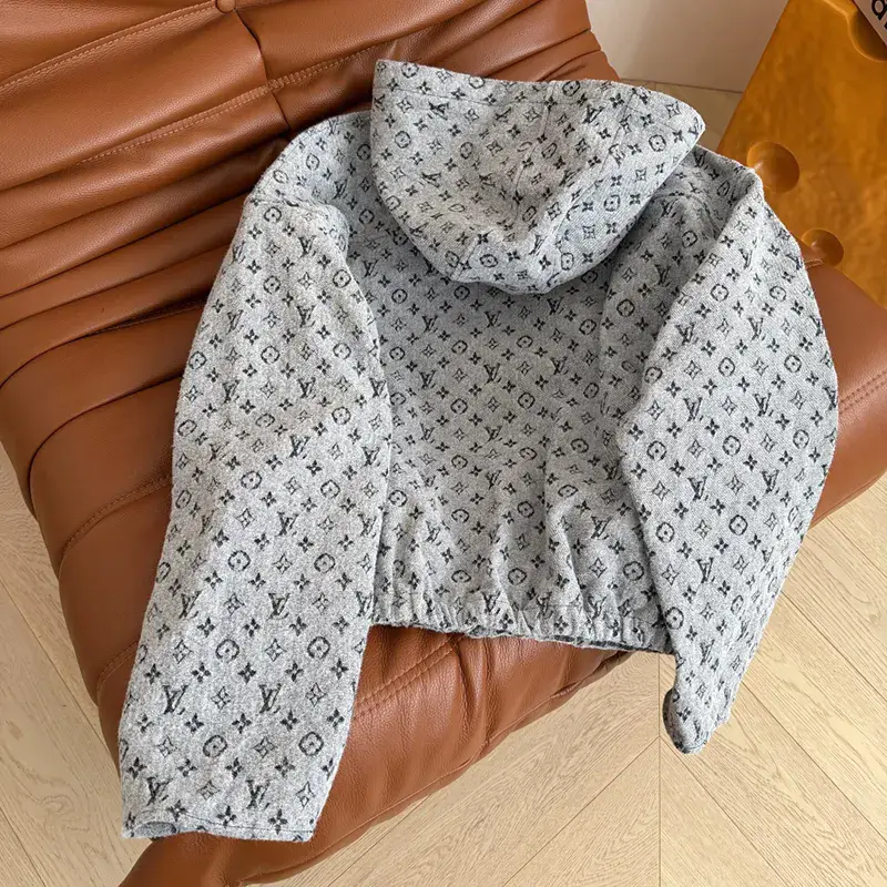 すぐ届くルイヴィトン モノグラム ブークレフーディ フェイク 1AHZN9