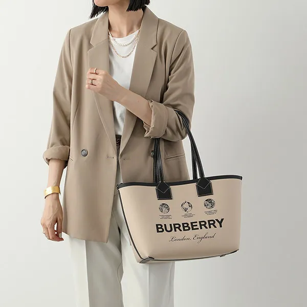 バーバリートートバッグ スーパーコピー HERITAGE TOTE ヘリテージ レディース ラベルプリント 8063120