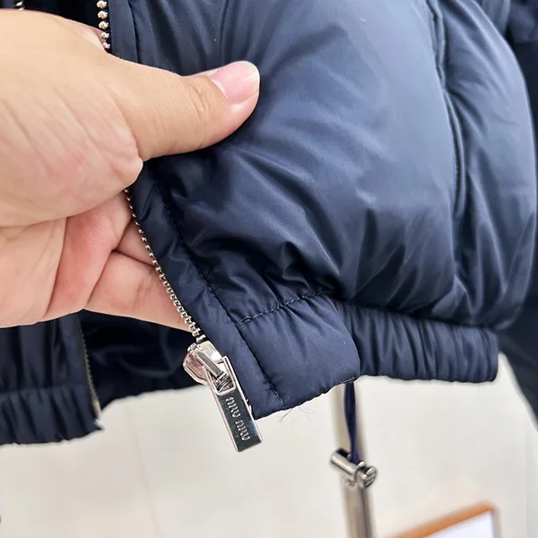 Miumiu ダウン ジャケット 青 中古・古着通販 MIU MIU ミュウミュウ