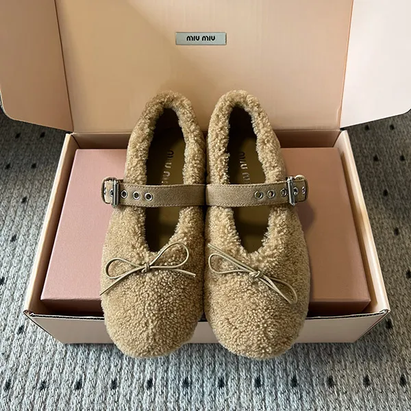 ◆完売前に◆【ミュウミュウ】シアリングバレリーナ 偽物 myg92232