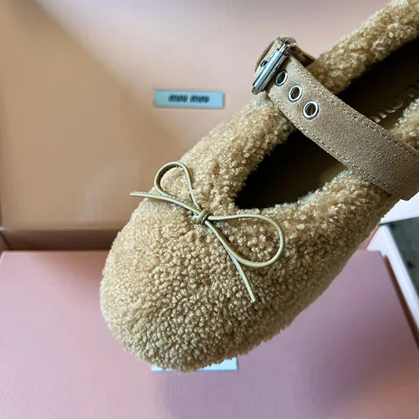 ◆完売前に◆【ミュウミュウ】シアリングバレリーナ 偽物 myg92232