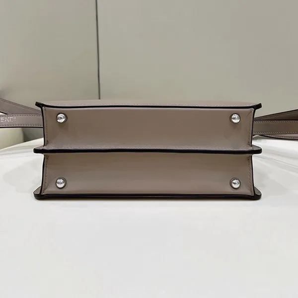 大人気!フェンディ ピーカブー レザー ハンドバッグ 偽物 feo90824