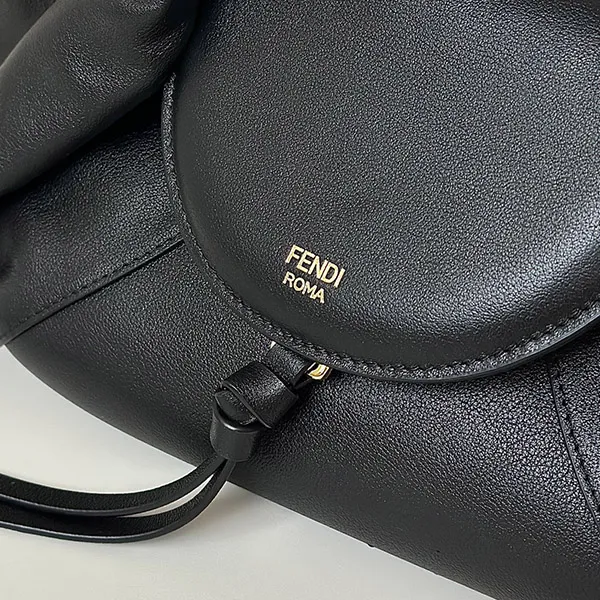 フェンディ 25FW SPY ブラックカーフレザー スパイバッグ 偽物*スモール feg22131