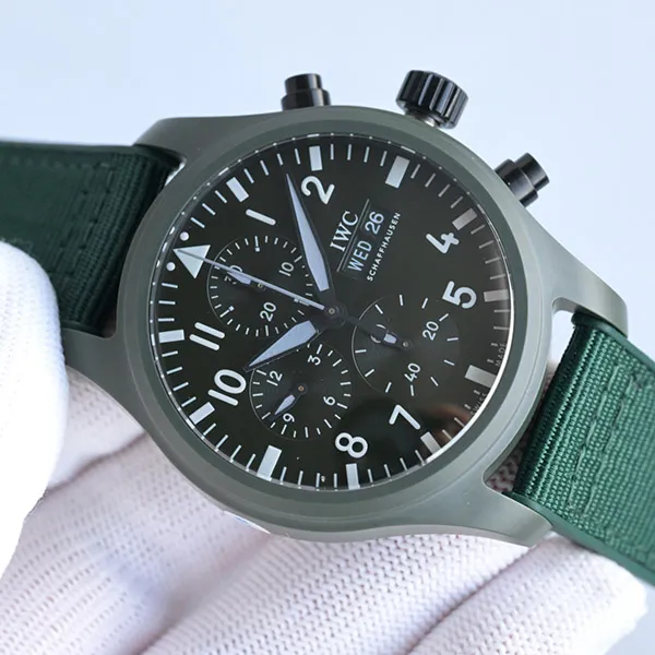 IWC スーパーコピー パイロット ウォッチ クロノグラフ トップガン “ウッドランド” IW389106