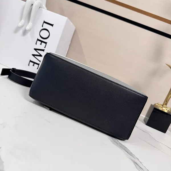 ロエベ x Albers ナッパカーフスキンのスモールパズルバッグ 偽物 lod30824