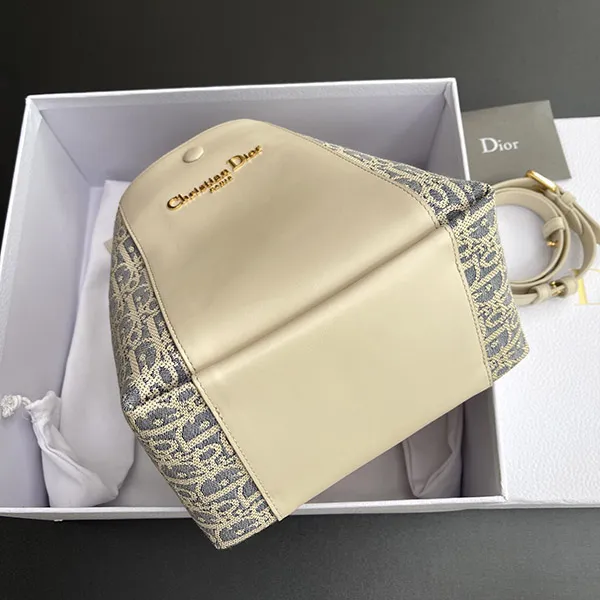 激安価格!ディオール Signature バケットバッグ コピー スモール 2色 M2840