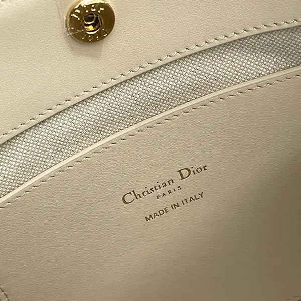 激安価格!ディオール Signature バケットバッグ コピー スモール 2色 M2840