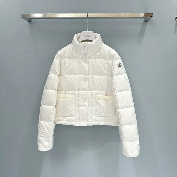モンクレール Jarcieu Braided Trim ショートダウンジャケット K20931A0001