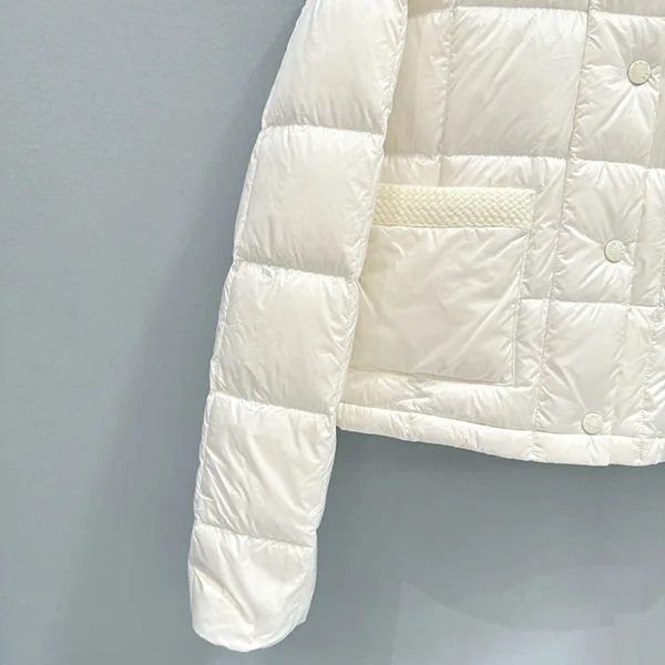 モンクレール Jarcieu Braided Trim ショートダウンジャケット K20931A0001