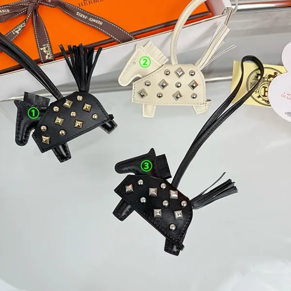 エルメス バッグチャーム コピー ロデオ ロック PM H086961C