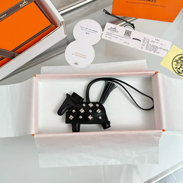 エルメス バッグチャーム コピー ロデオ ロック PM H086961C