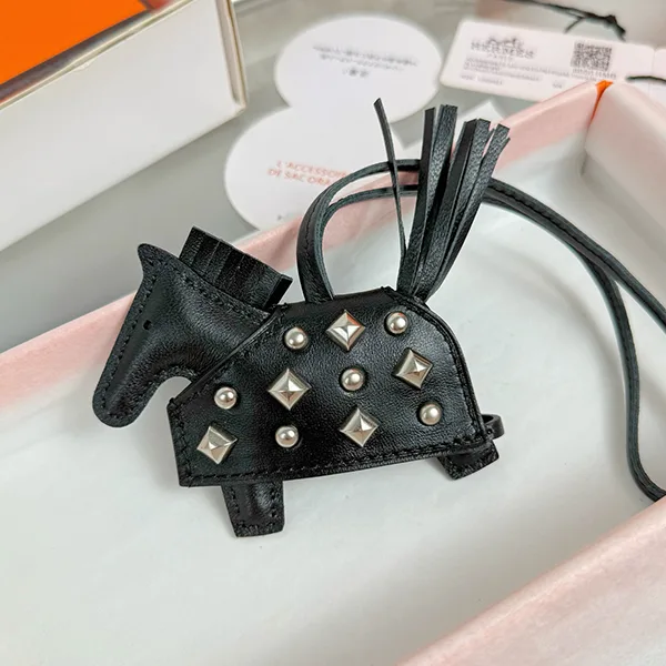 エルメス バッグチャーム コピー ロデオ ロック PM H086961C