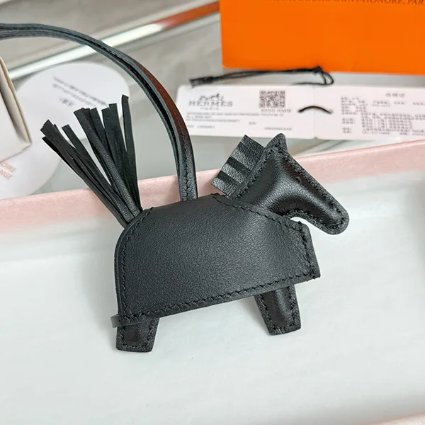 エルメス バッグチャーム コピー ロデオ ロック PM H086961C