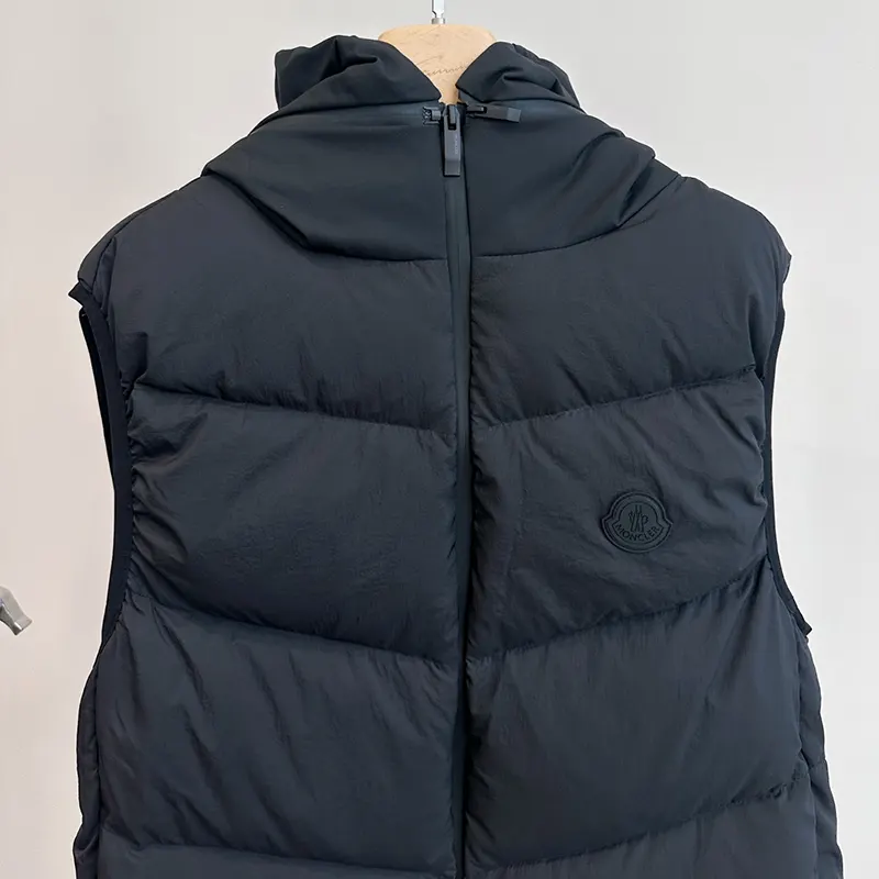すぐ届くモンクレール GUERSAC ダウンベスト コピー商品 moi76480