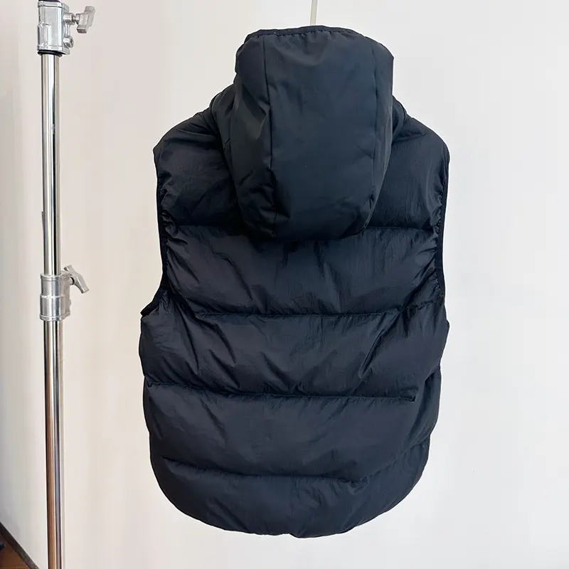 すぐ届くモンクレール GUERSAC ダウンベスト コピー商品 moi76480