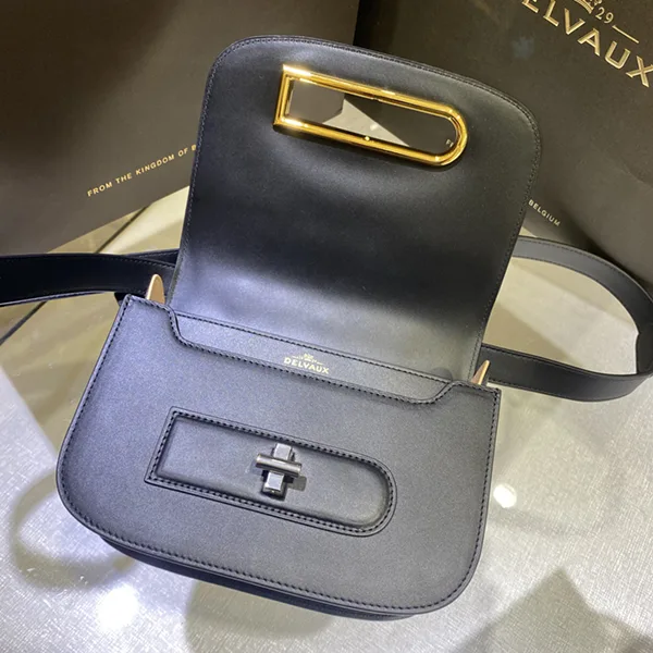 デルヴォー ランゴースモール 偽物 ショルダーバッグ 洗練美 AA0574BJ