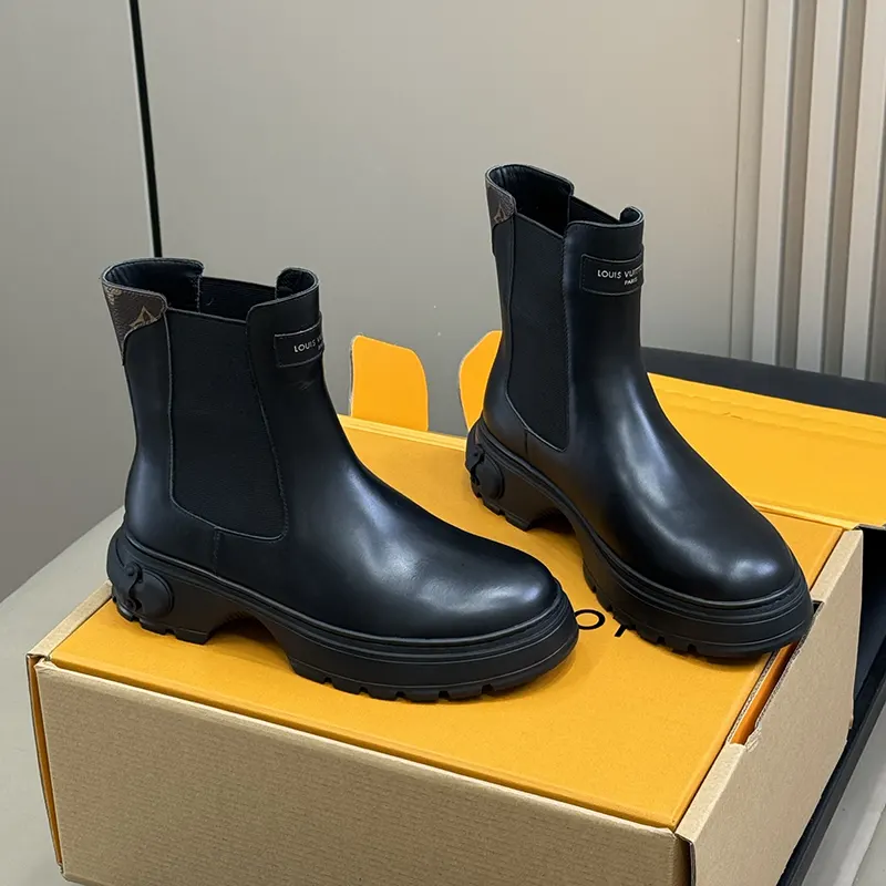 激安価格！ルイヴィトン n級品 スクワッド チェルシー アンクルブーツ 1AICWR