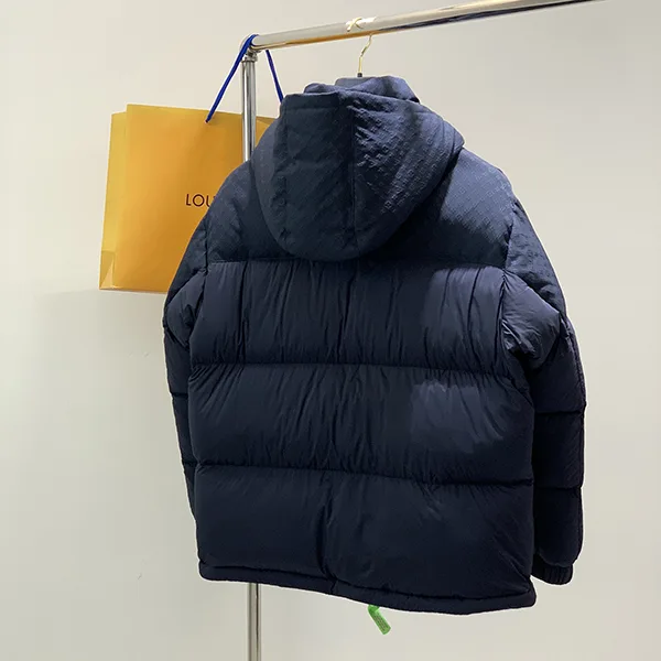 【LV◆シンプルで機能的!!】ルイヴィトン ダウン ジャケット コピー 1AGIJC