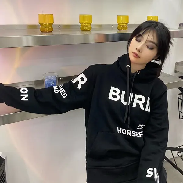 バーバリー ホースフェリー フーディ パーカー ブラック S BURBERRY☆ロゴ グラフィック コットン フーディ バーバリー ホース
