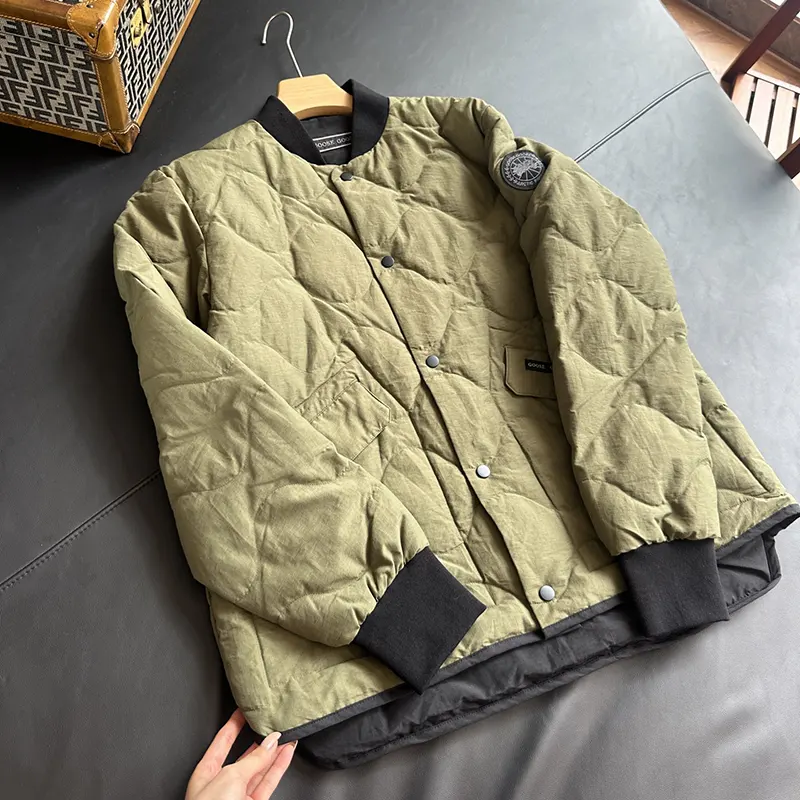 最新でオシャレカナダグース 偽物 Boswell リバーシブル ジャケット Cad68847