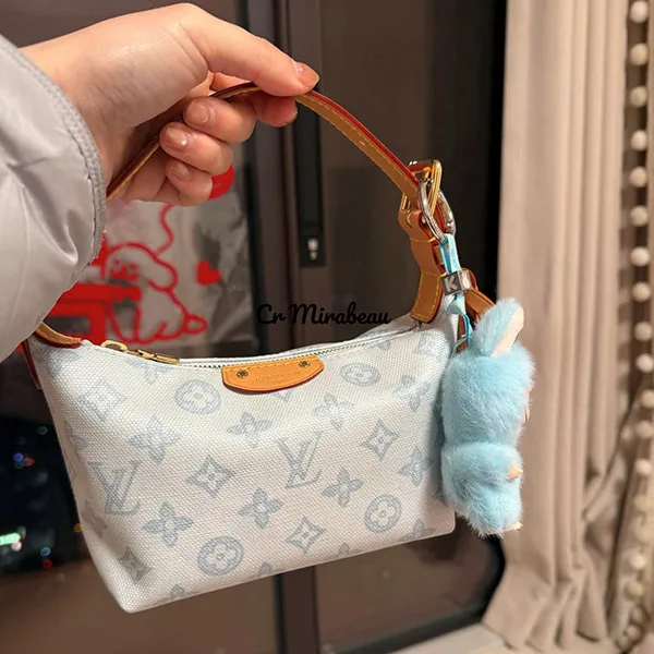 日常を彩る☆】ルイヴィトン ポシェットヒルズ ハンドバッグ 偽物 M28250