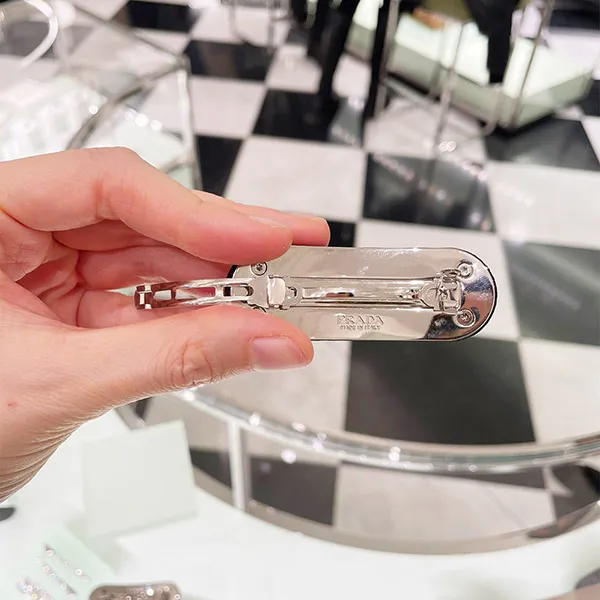 【トライアングルロゴ】★プラダ コピー★ Re-Nylon ヘアクリップ 1IF129