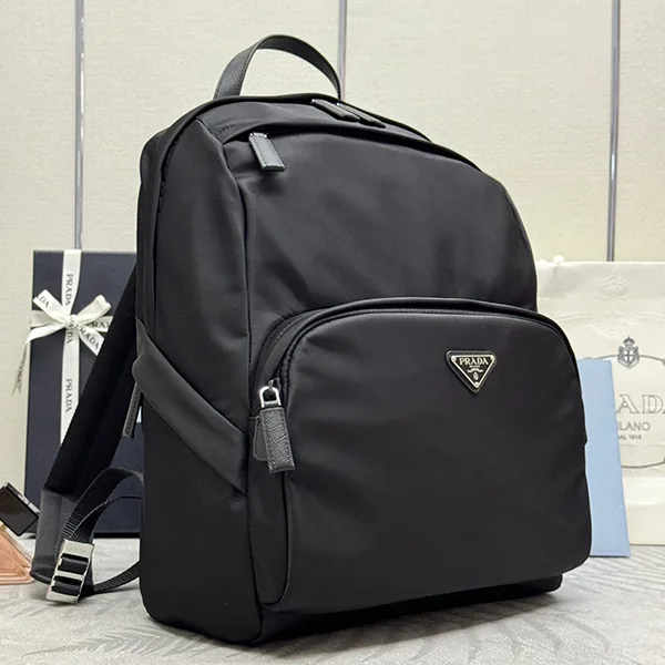 プラダ ブラック Re-Nylon バックパック N級品 25/26FW★ 2VZ104OOO2DMG