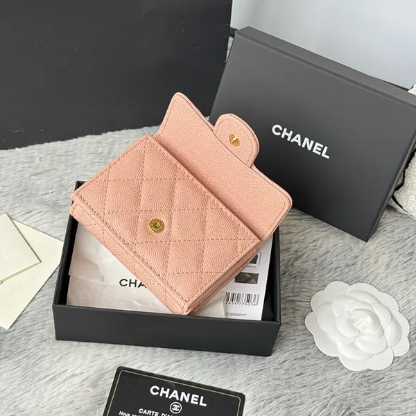 プレゼント最適 シャネル コンパクト 財布 コピー 三つ折り sha42272