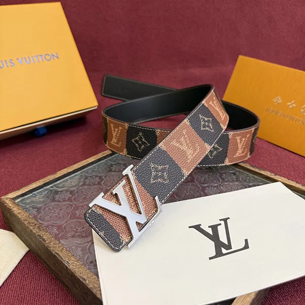 ルイヴィトン コピー☆ベルト・LV イニシャル カレッジ 40MM リバーシブル M4381S