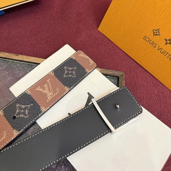 ルイヴィトン コピー☆ベルト・LV イニシャル カレッジ 40MM リバーシブル M4381S