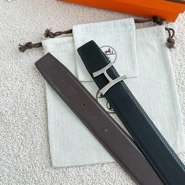 エルメススーパーコピー ベルトバックル 《スクリプト》 & レザー