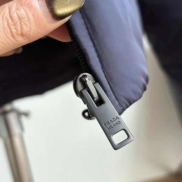 【Re-Nylon長丈防寒】プラダコピー Piumino ダウンコート puh86754