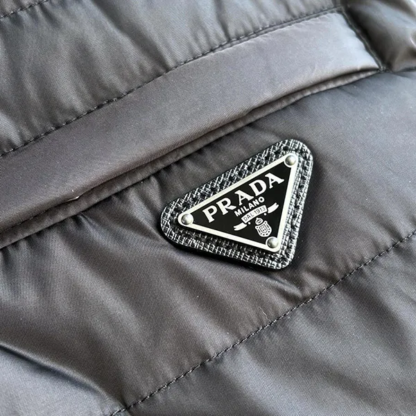 【Re-Nylon長丈防寒】プラダコピー Piumino ダウンコート puh86754