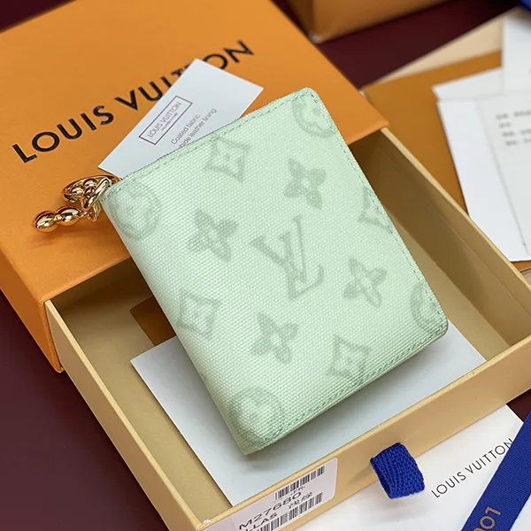 彩りと品格◎*ルイヴィトン* ポケットウォレット・LV チャーム M28273 vul84113