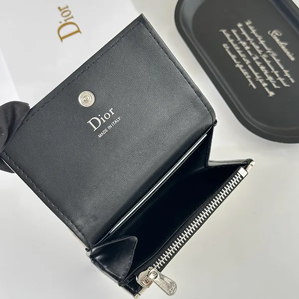 注目★ディオール LADY ディオール レザーボウ付き 三つ折りミニ財布 S01810