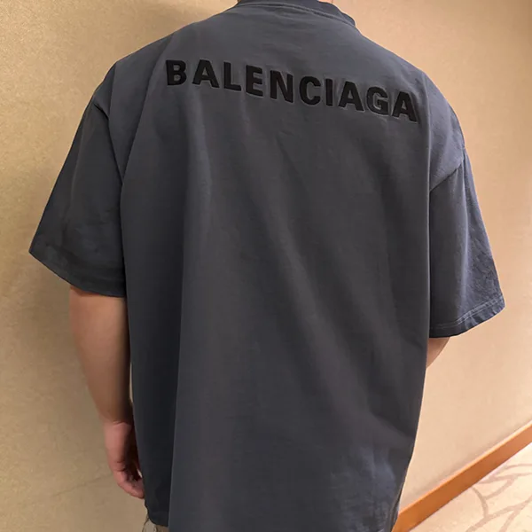 バレンシアガ Back Tシャツ コピー ミディアムフィット 764235TT