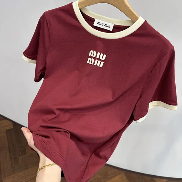 【使い勝手抜群】ミュウミュウ ロゴディテール クルーネック Tシャツ mya21321