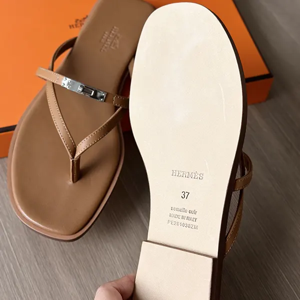 ブティック♪ エルメス ケリーバックル付 Missサンダル erg17596