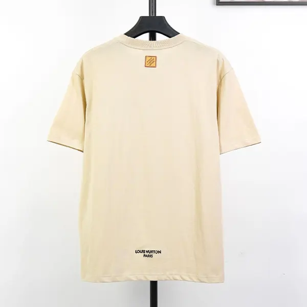 素敵な ルイヴィトン エンブロイダリー シグネチャーTシャツ vuy00836