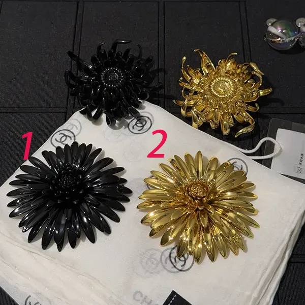 n級 おすすめ シャネル ブローチ 偽物 コサージュ メタル 花 shx65296