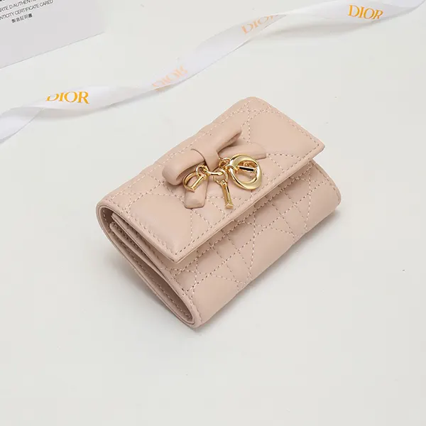 最新でオシャレ ディオール 激安 Lady Dior Lotus 3つ折り 財布 deh65162