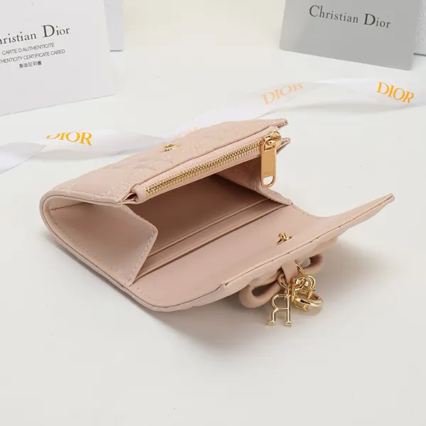最新でオシャレ ディオール 激安 Lady Dior Lotus 3つ折り 財布 deh65162