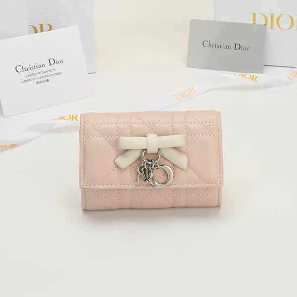 最新でオシャレ ディオール 激安 Lady Dior Lotus 3つ折り 財布 deh65162
