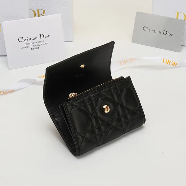 最新でオシャレ ディオール 激安 Lady Dior Lotus 3つ折り 財布 deh65162