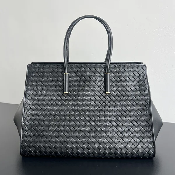 一目惚れ♪ボッテガヴェネタ☆Barbara Tote ラムスキン トートバッグ コピー 868327V5KD0