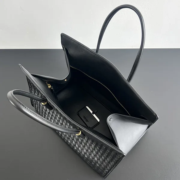 一目惚れ♪ボッテガヴェネタ☆Barbara Tote ラムスキン トートバッグ コピー 868327V5KD0