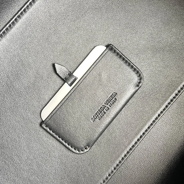 一目惚れ♪ボッテガヴェネタ☆Barbara Tote ラムスキン トートバッグ コピー 868327V5KD0
