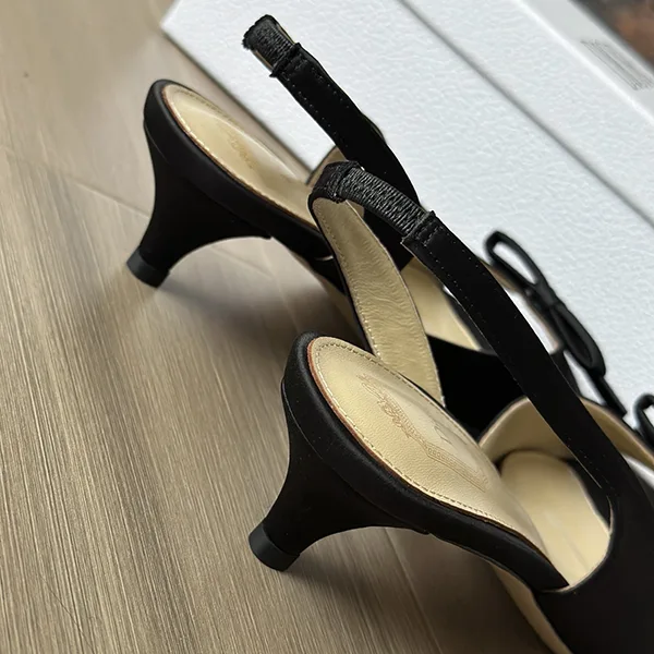 ディオール Bow スリングバックサンダル コピー KCO632LAB