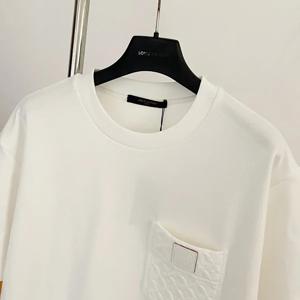 【シンプル綺麗◎】ルイヴィトンTシャツ スーパーコピー 1AIOF